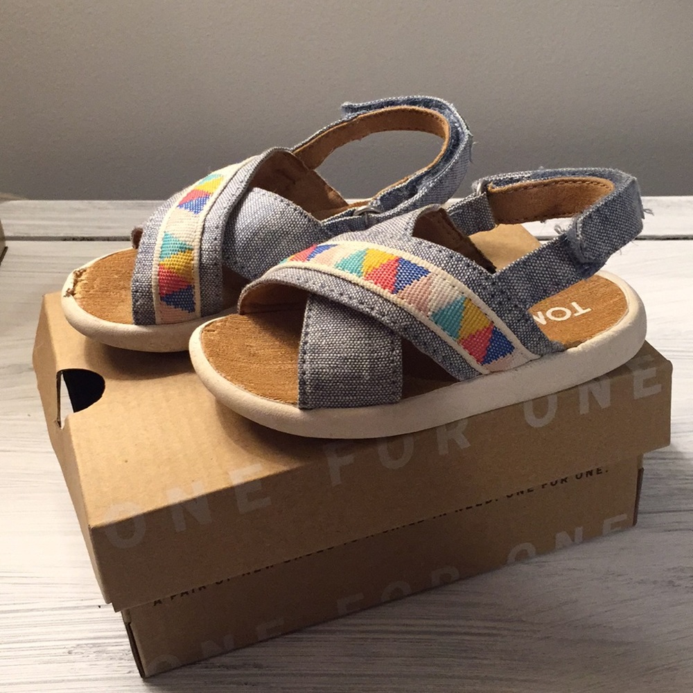Tiny Toms tribal sandals size 5